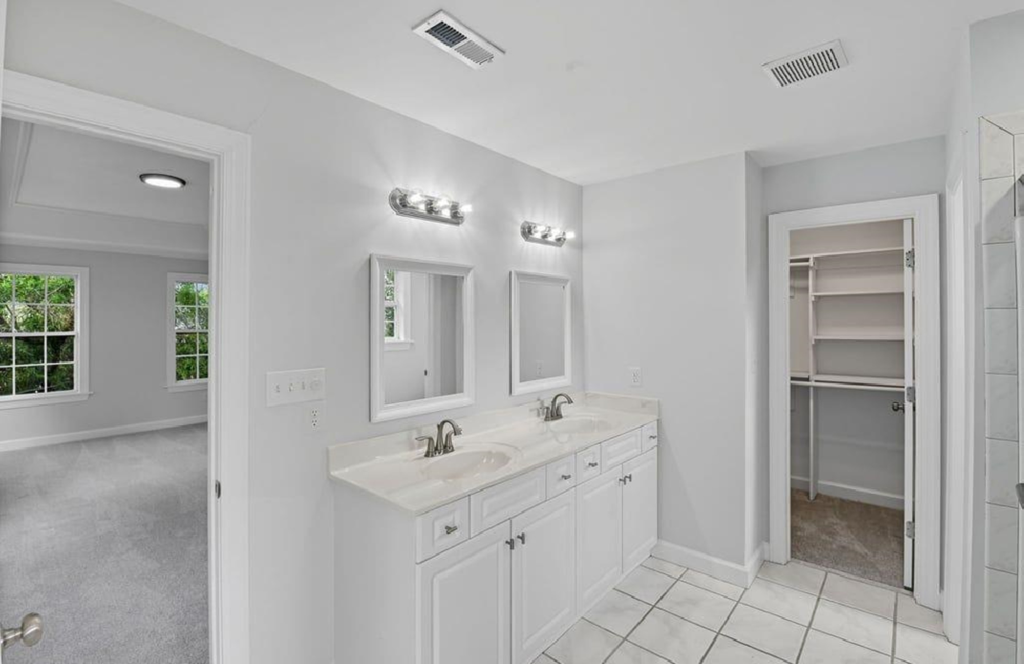 Suffolk, Virginia, 23435, United States, 5 Bedrooms Bedrooms, ,3 BathroomsBathrooms,Residential,For Sale,1942913