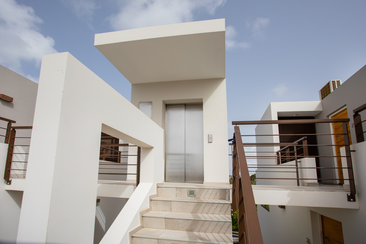 Jan Sofat, CW, 2 Bedrooms Bedrooms, ,2 BathroomsBathrooms,Residential,For Sale,1752587