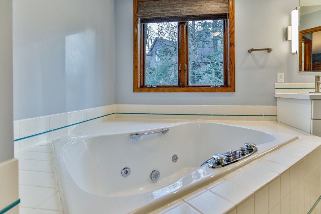 Wausau, Wisconsin, 54401, United States, 3 Bedrooms Bedrooms, ,3 BathroomsBathrooms,Residential,For Sale,1997344