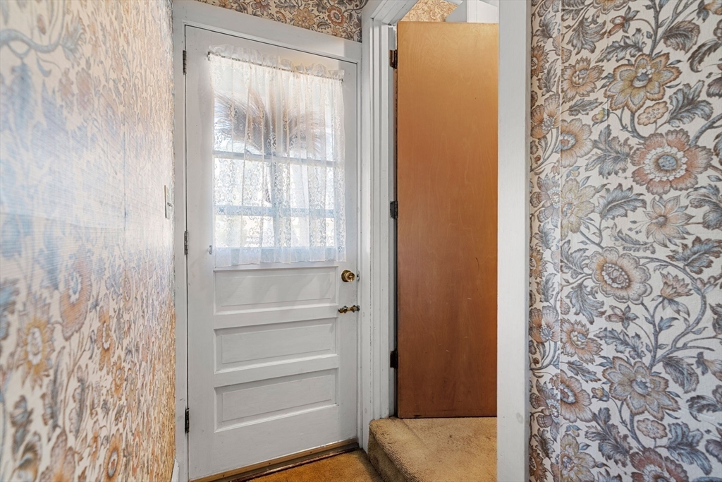 Wakefield, Massachusetts, 01880, United States, 4 Bedrooms Bedrooms, ,2 BathroomsBathrooms,Residential,For Sale,1947079