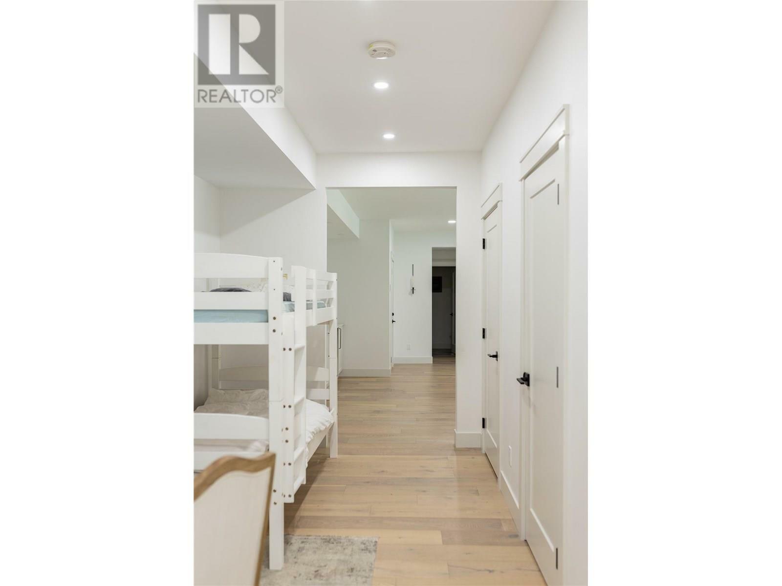 GRAND FORKS, British Columbia, V0H 1H2, CA, 5 Bedrooms Bedrooms, ,5 BathroomsBathrooms,Residential,For Sale,1868553