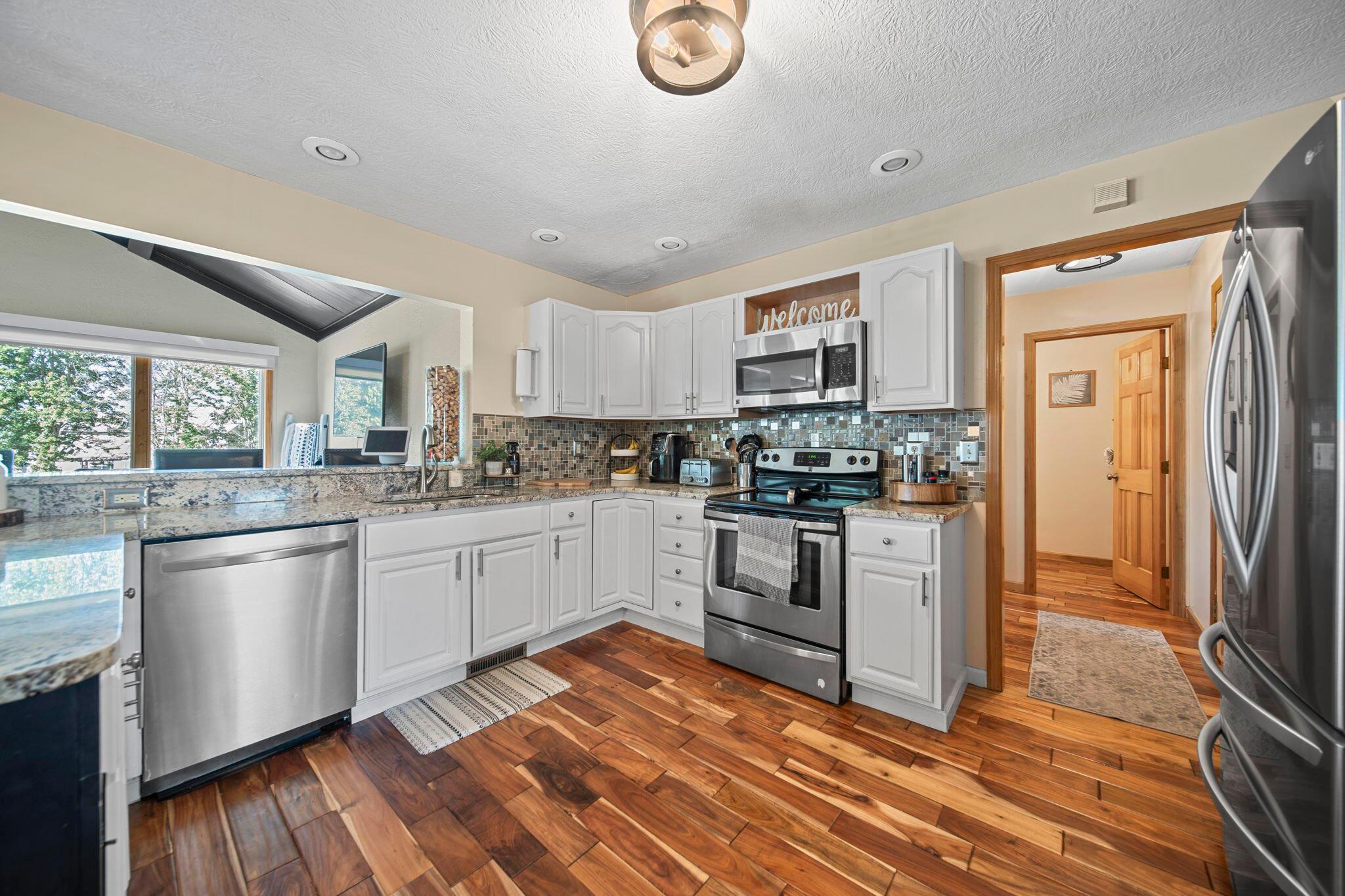 Marion, Ohio, 43302, United States, 4 Bedrooms Bedrooms, ,4 BathroomsBathrooms,Residential,For Sale,1961086