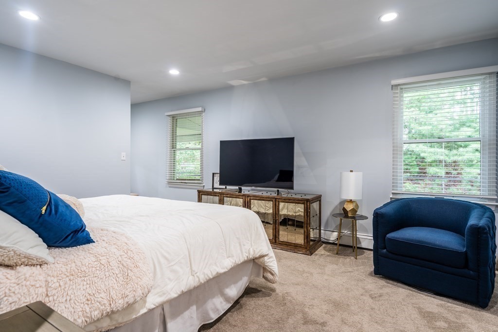 Wrentham, Massachusetts, 02093, United States, 3 Bedrooms Bedrooms, ,5 BathroomsBathrooms,Residential,For Sale,1851924