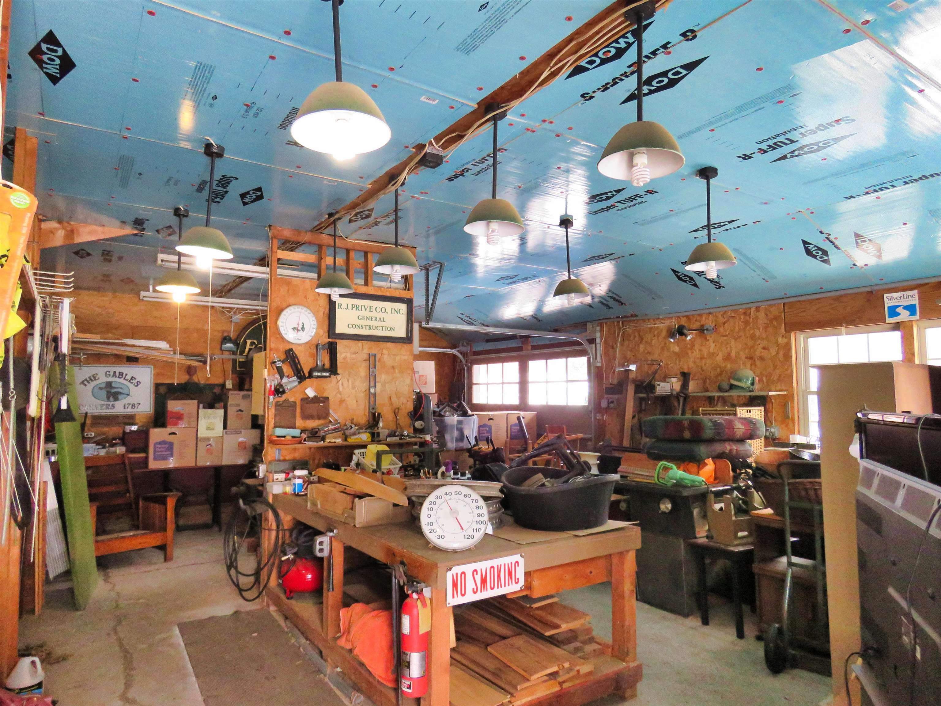 Derry, New Hampshire, 03038, United States, 3 Bedrooms Bedrooms, ,2 BathroomsBathrooms,Residential,For Sale,2005646