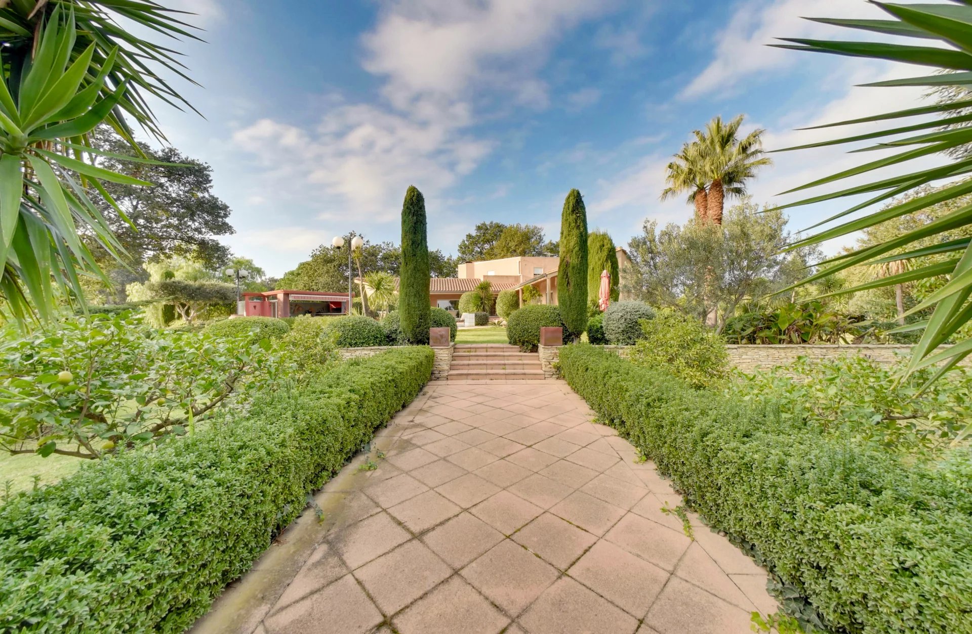 Perpignan, Occitanie, 66000, FR, 3 Bedrooms Bedrooms, ,3 BathroomsBathrooms,Residential,For Sale,1669369