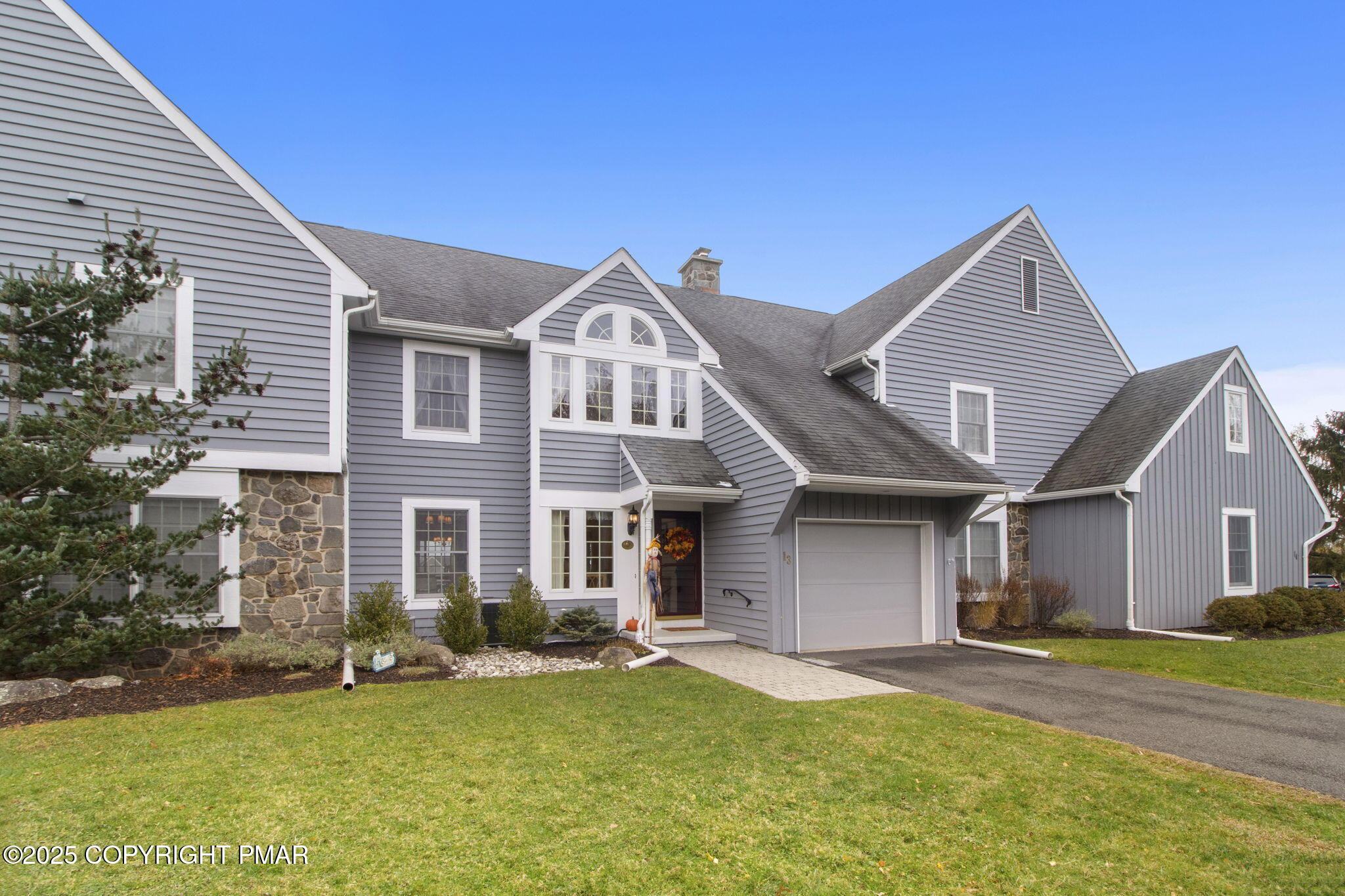 Canadensis, Pennsylvania, 18325, United States, 3 Bedrooms Bedrooms, ,3 BathroomsBathrooms,Residential,For Sale,1994641