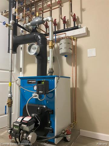 Oakland, Michigan, 48363, United States, 4 Bedrooms Bedrooms, ,2 BathroomsBathrooms,Residential,For Sale,1806159