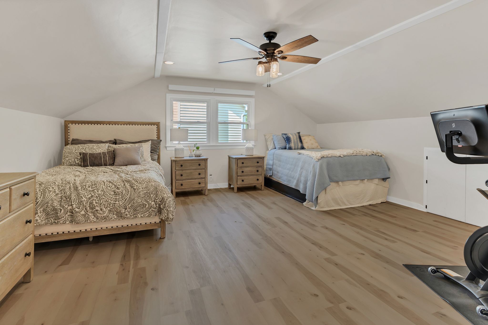 Franklin, Tennessee, 37064, United States, 3 Bedrooms Bedrooms, ,3 BathroomsBathrooms,Residential,For Sale,1874196