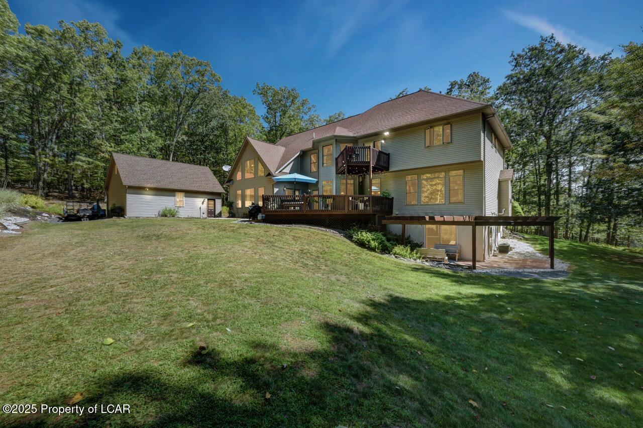 Mountain Top, Pennsylvania, 18707, United States, 4 Bedrooms Bedrooms, ,5 BathroomsBathrooms,Residential,For Sale,1944925