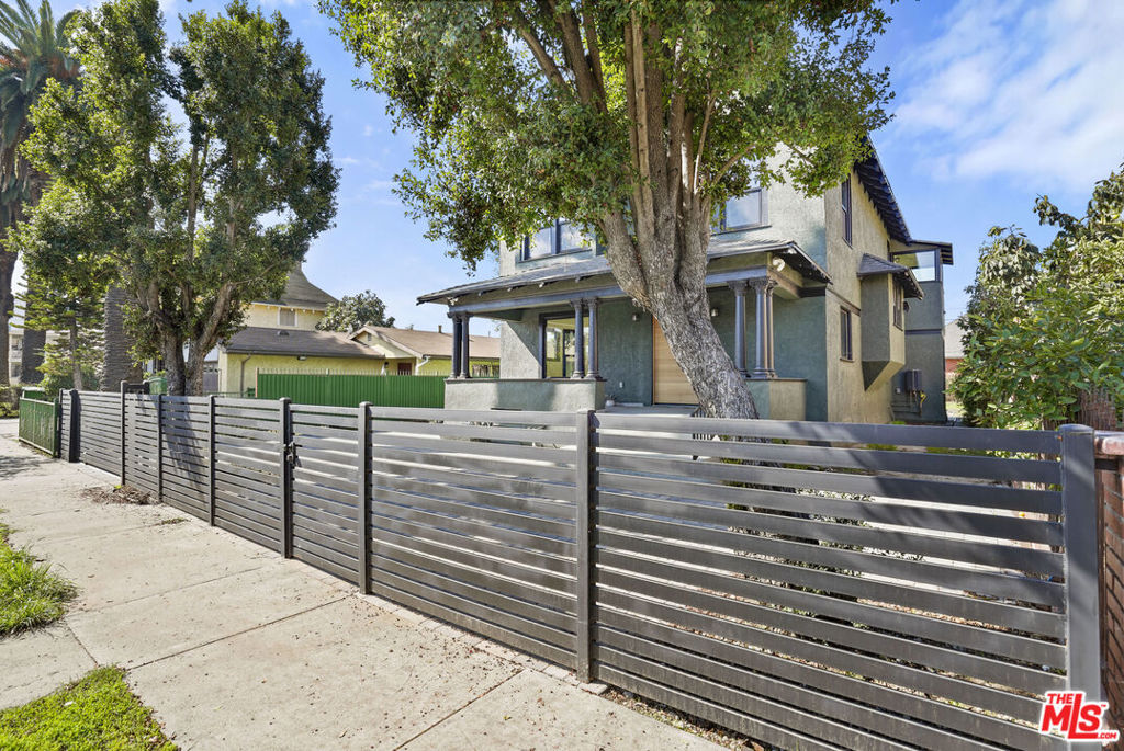Los Angeles, California, 90007, United States, 5 Bedrooms Bedrooms, ,3 BathroomsBathrooms,Residential,For Sale,1843500