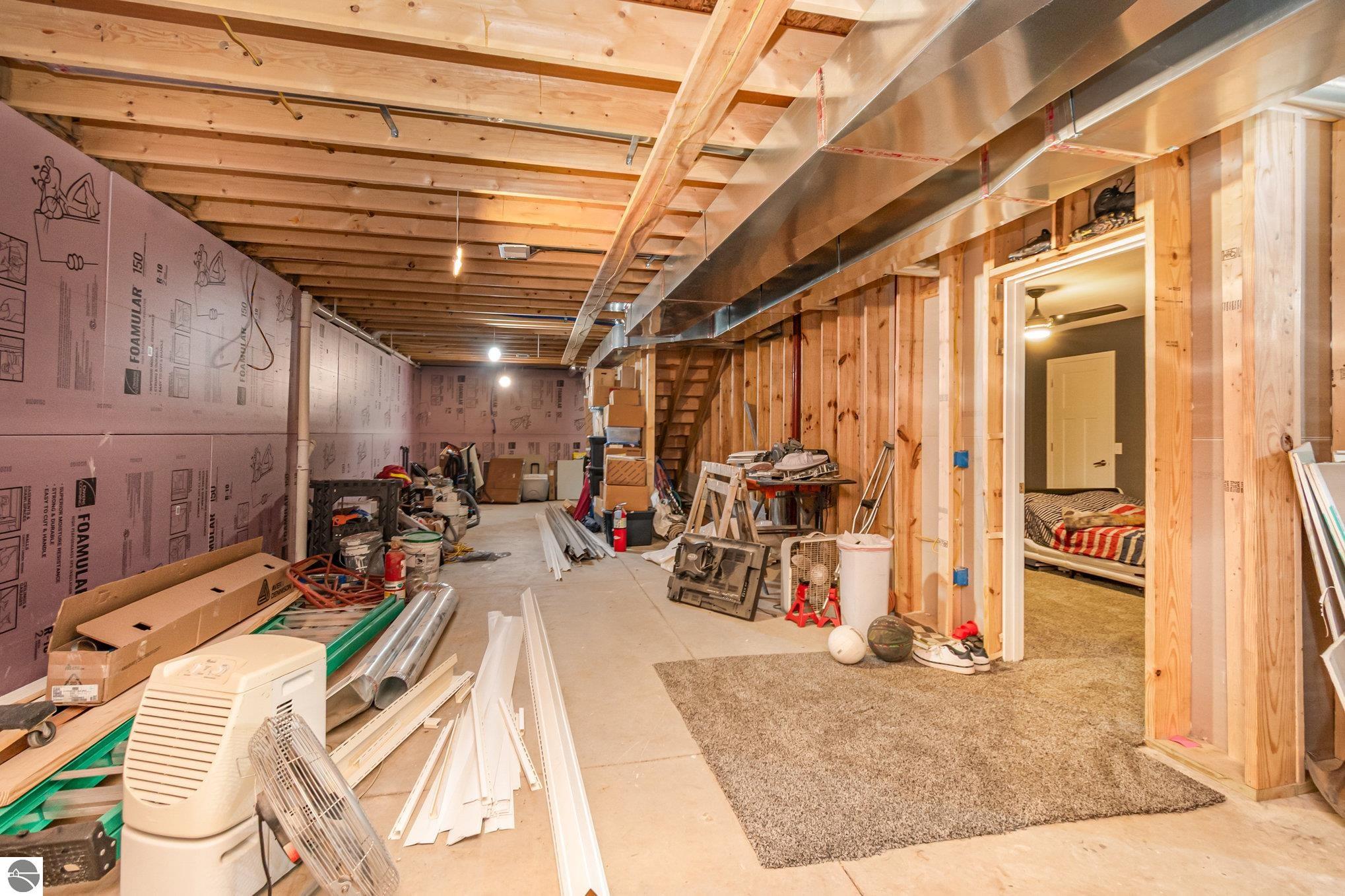 Vestaburg, Michigan, 48891, United States, 6 Bedrooms Bedrooms, ,3 BathroomsBathrooms,Residential,For Sale,1976935