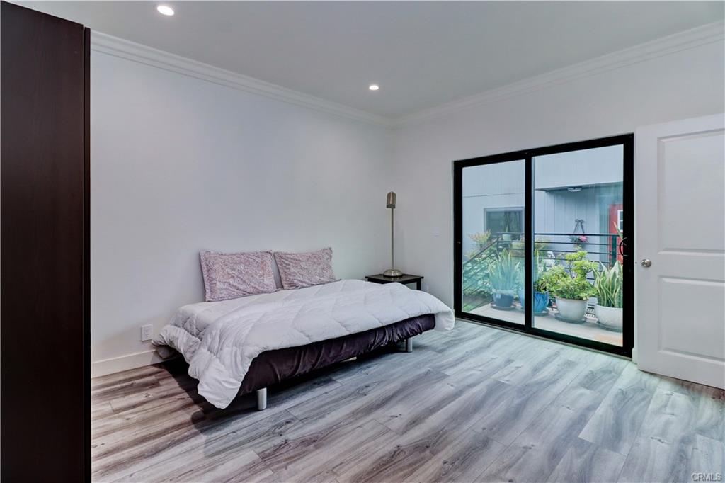 Los ANgeles, California, 90004, United States, 5 Bedrooms Bedrooms, ,2 BathroomsBathrooms,Residential,For Sale,1756474