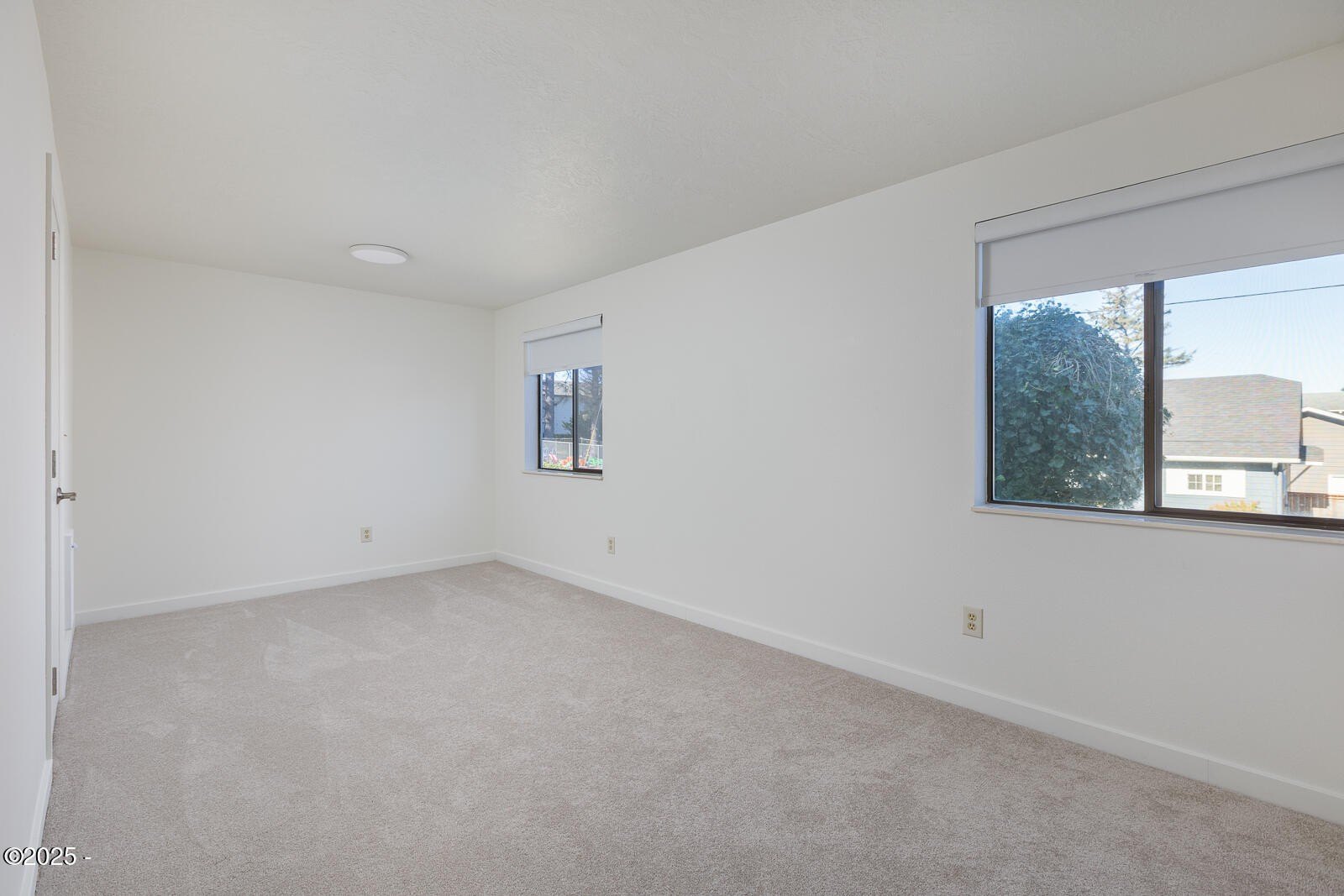 Lincoln City, Oregon, 97367, United States, 2 Bedrooms Bedrooms, ,2 BathroomsBathrooms,Residential,For Sale,1970339