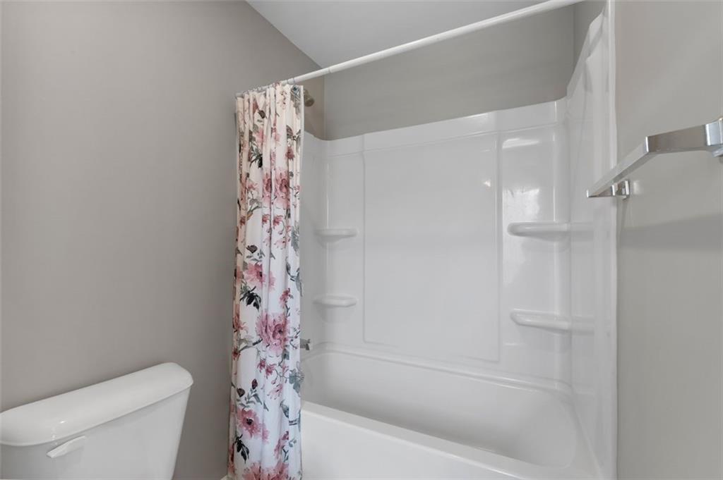 Cumming, Georgia, 30028, United States, 5 Bedrooms Bedrooms, ,4 BathroomsBathrooms,Residential,For Sale,1828216