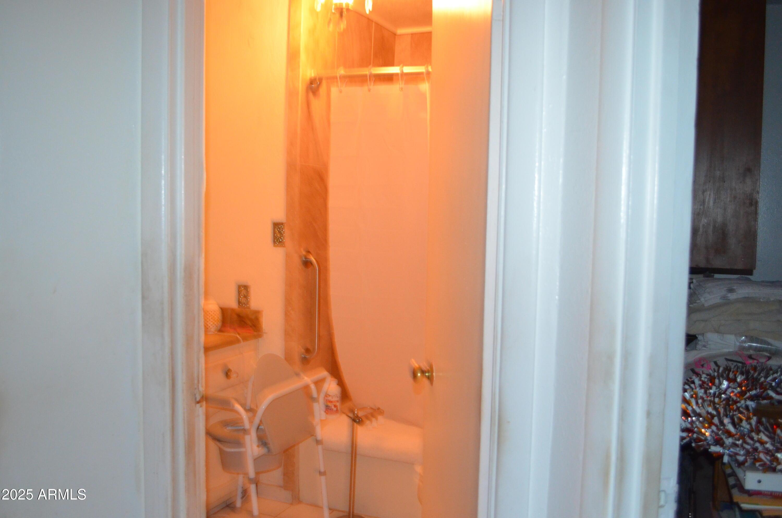 Glendale, Arizona, 85301, United States, 2 Bedrooms Bedrooms, ,1 BathroomBathrooms,Residential,For Sale,1983785