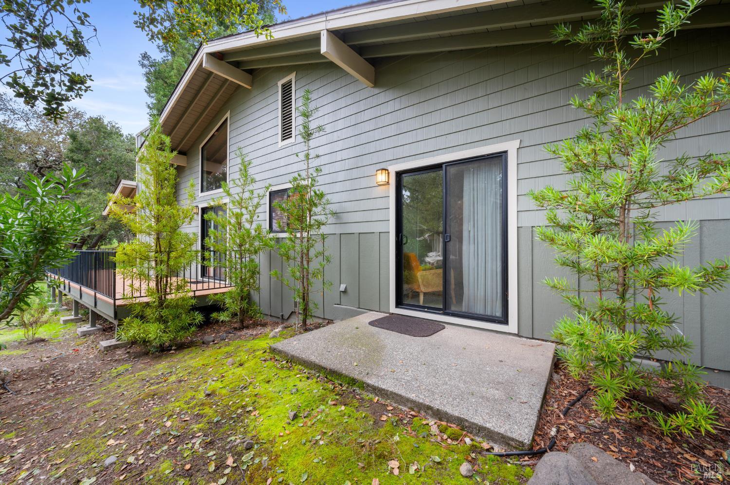 Napa, California, 94558, United States, 3 Bedrooms Bedrooms, ,2 BathroomsBathrooms,Residential,For Sale,1988085