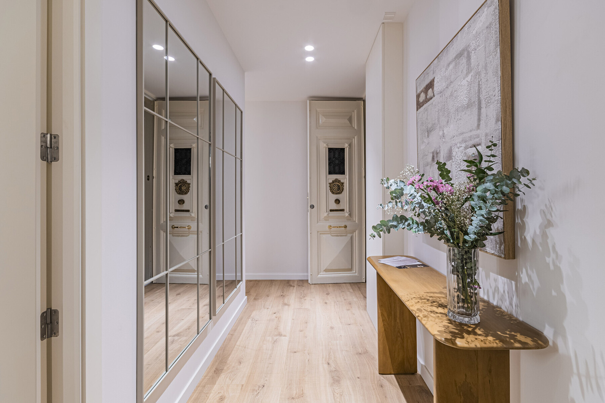  Renovated corner apartment with lots of natural light - 物件實景