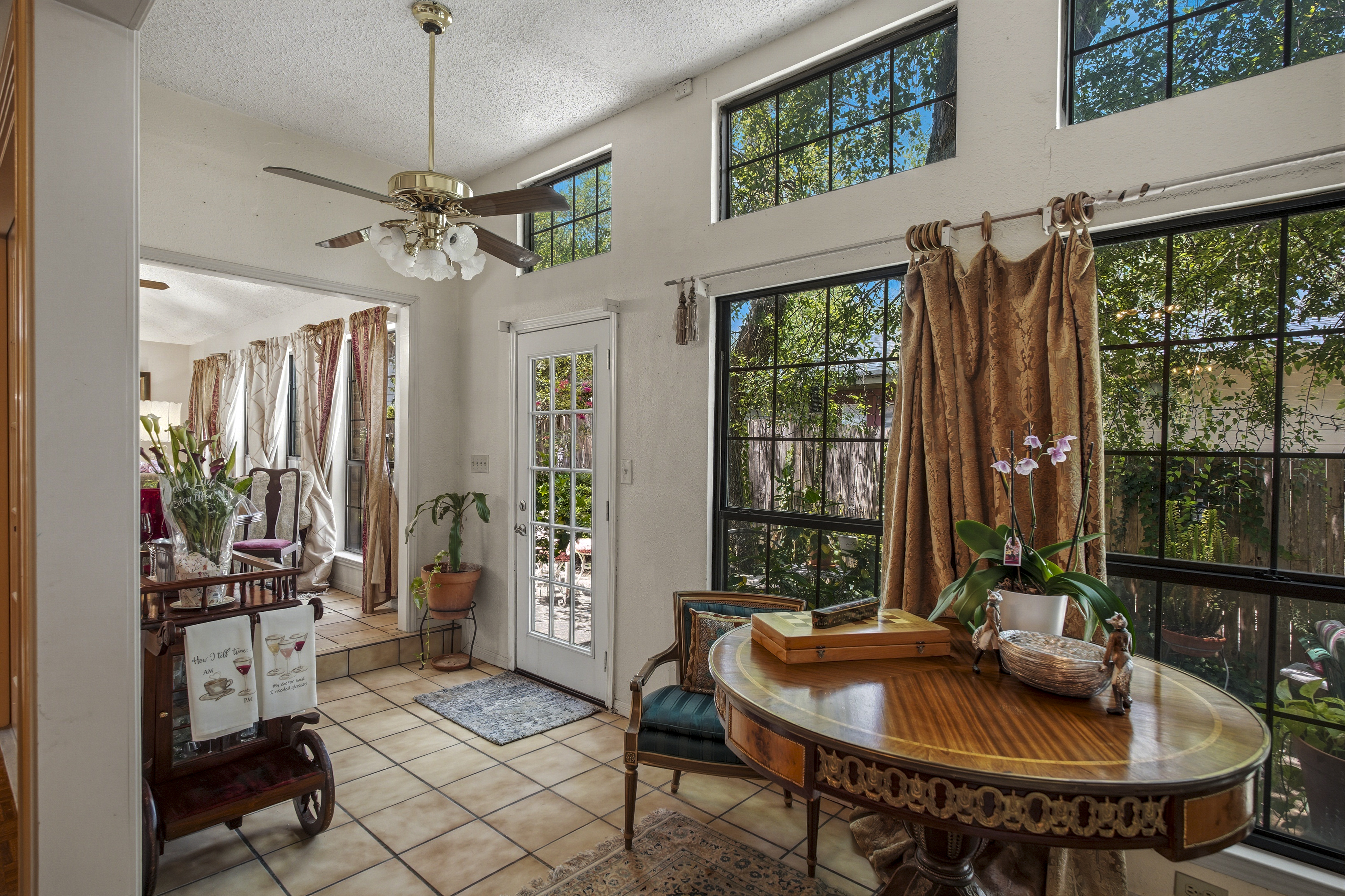  Timeless River Oaks Garden Home - 物件實景
