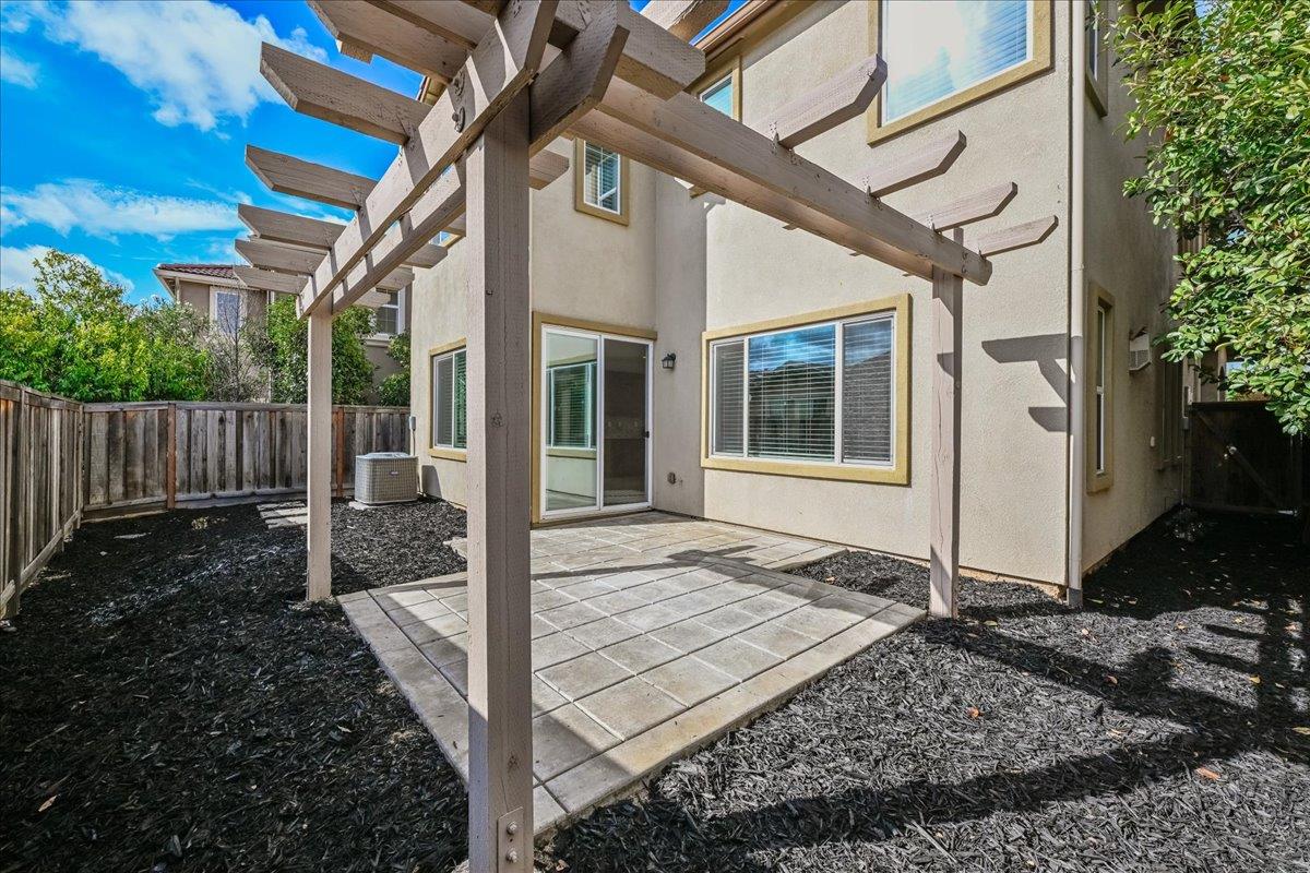 Folsom, California, 95630, United States, 4 Bedrooms Bedrooms, ,3 BathroomsBathrooms,Residential,For Sale,1948899