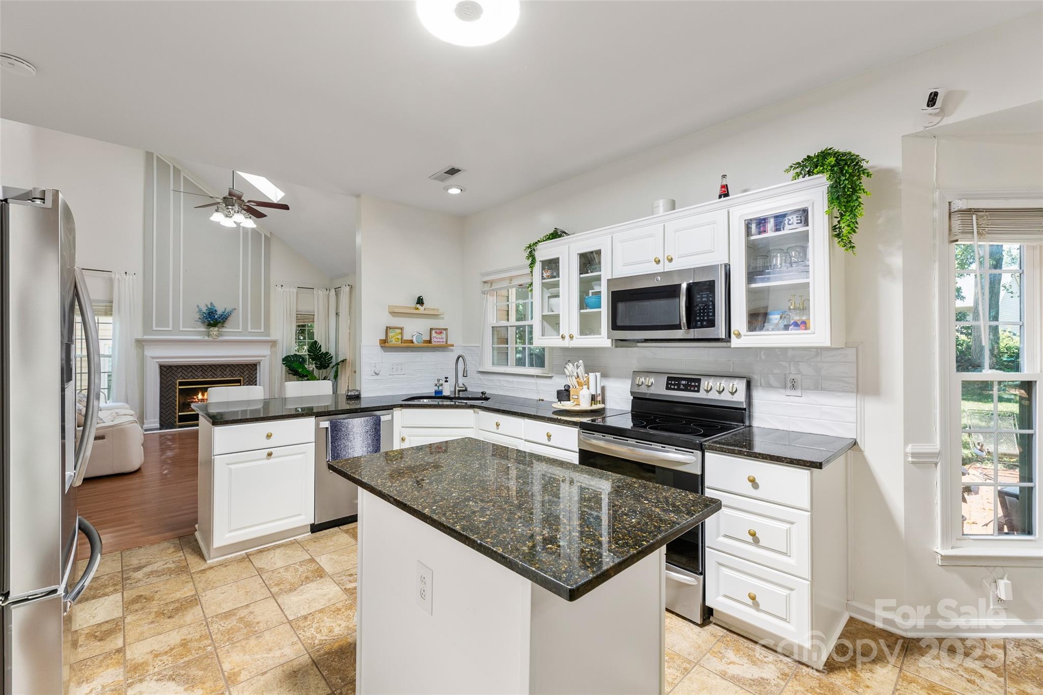 Huntersville, North Carolina, 28078, United States, 4 Bedrooms Bedrooms, ,3 BathroomsBathrooms,Residential,For Sale,1903778