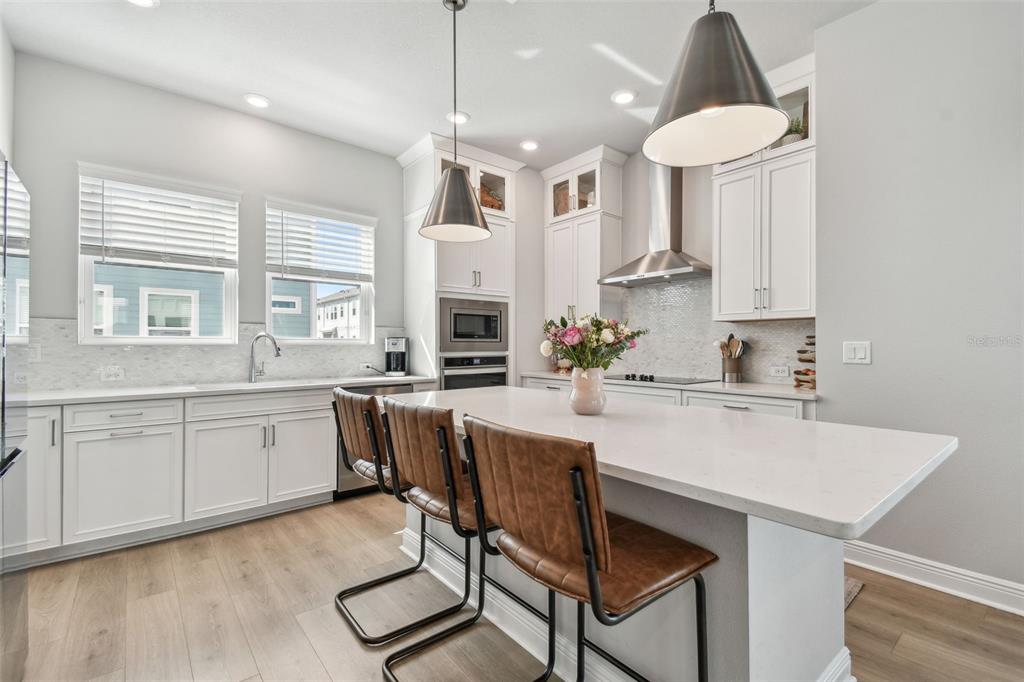 Sarasota, Florida, 34237, United States, 3 Bedrooms Bedrooms, ,4 BathroomsBathrooms,Residential,For Sale,1862311