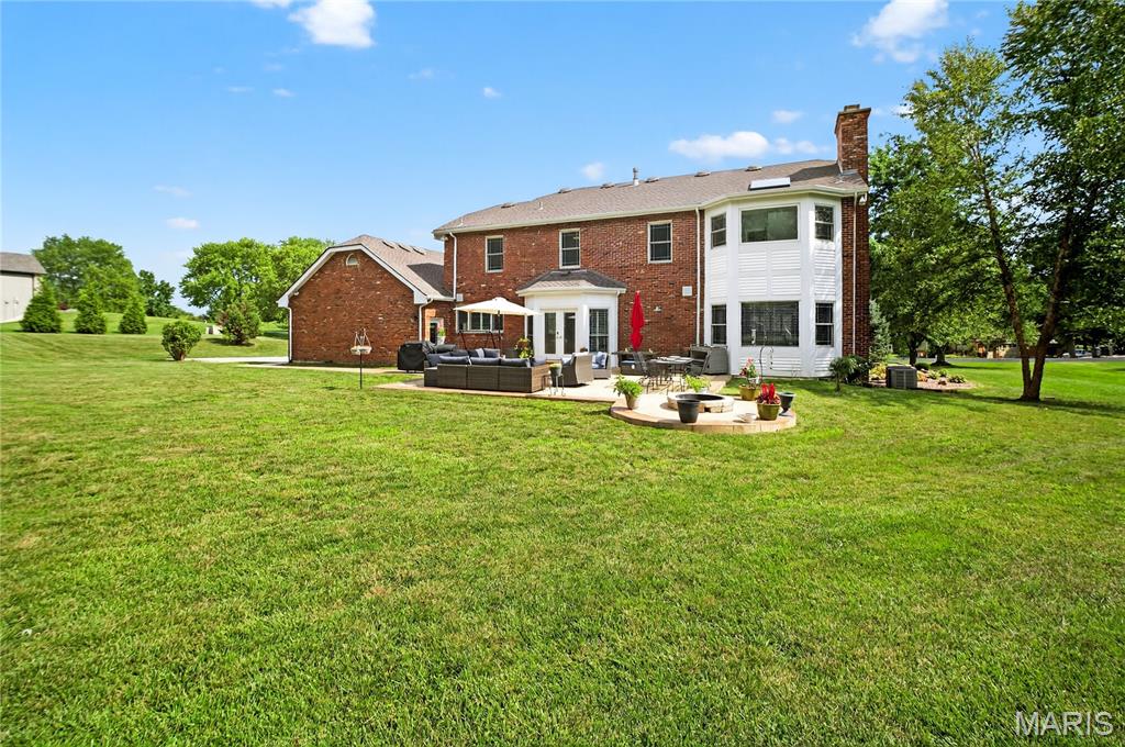 St Charles, Missouri, 63301, United States, 4 Bedrooms Bedrooms, ,4 BathroomsBathrooms,Residential,For Sale,1902113