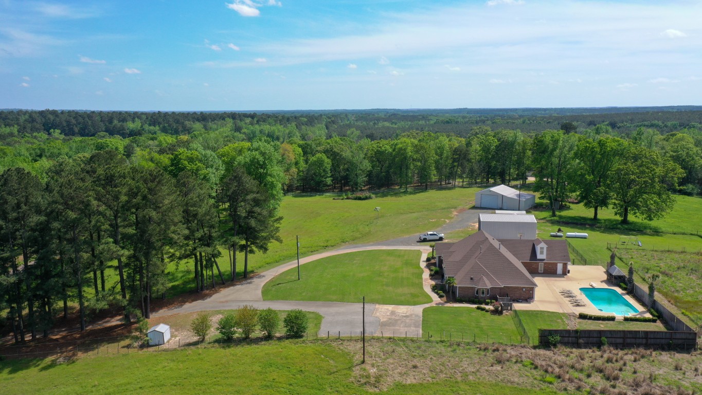 Bloomburg, Texas, 75556, United States, 4 Bedrooms Bedrooms, ,2 BathroomsBathrooms,Residential,For Sale,1789211