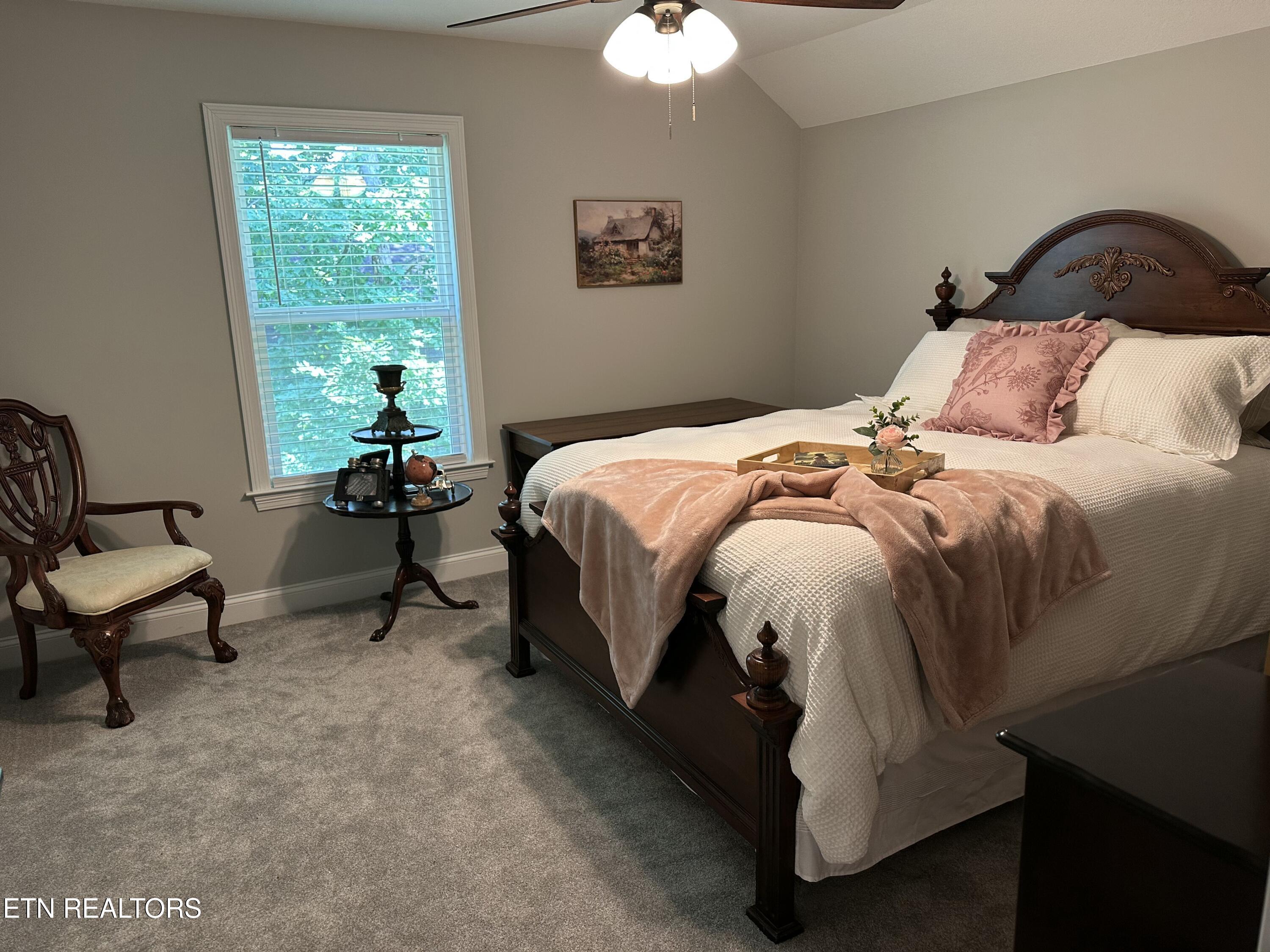 Maryville, Tennessee, 37804, United States, 5 Bedrooms Bedrooms, ,3 BathroomsBathrooms,Residential,For Sale,1927835