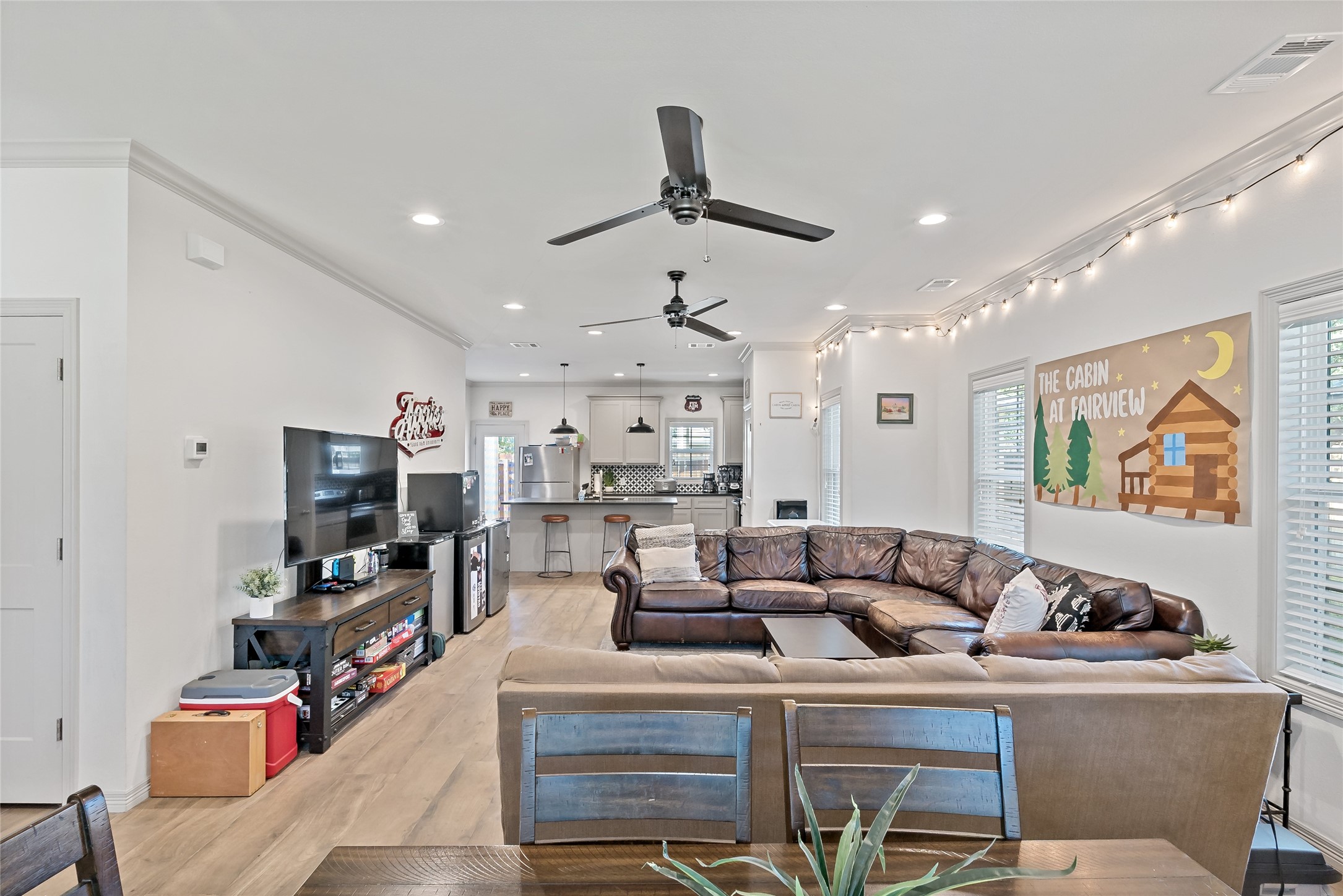 College Station, Texas, 77840, United States, 6 Bedrooms Bedrooms, ,7 BathroomsBathrooms,Residential,For Sale,1989184