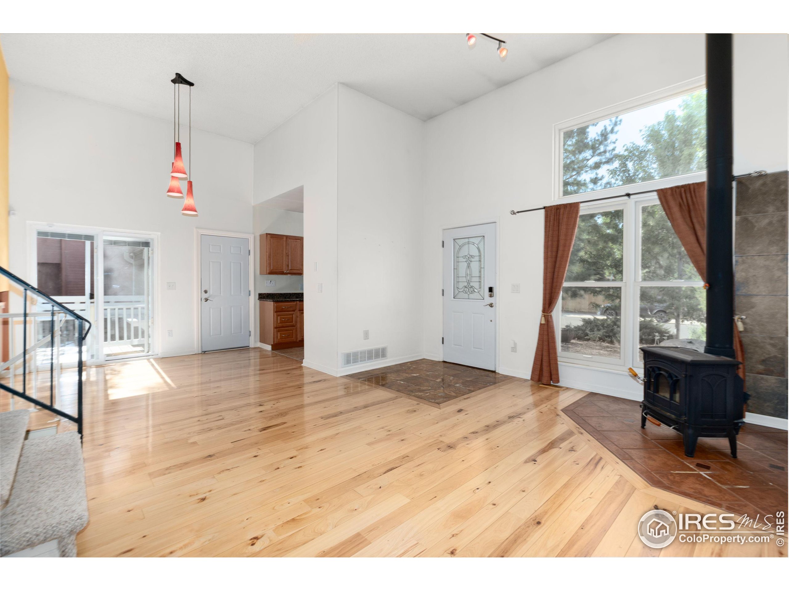 Louisville, Colorado, 80027, United States, 3 Bedrooms Bedrooms, ,Residential,For Sale,1941011