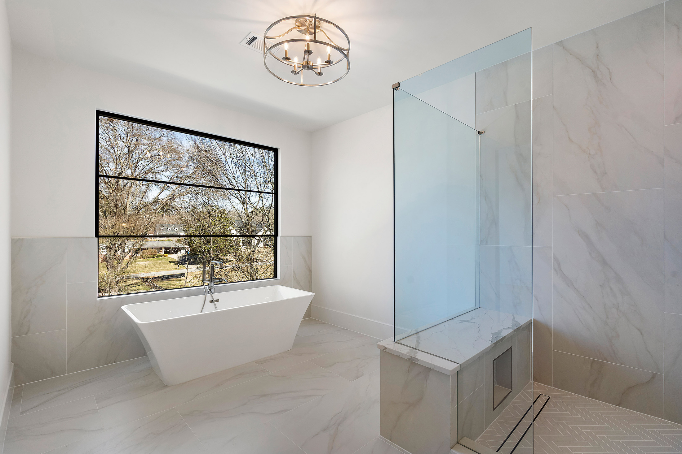  Rare Basement Home Located in Sought-After Communities in Downtown Alpharetta - 物件實景