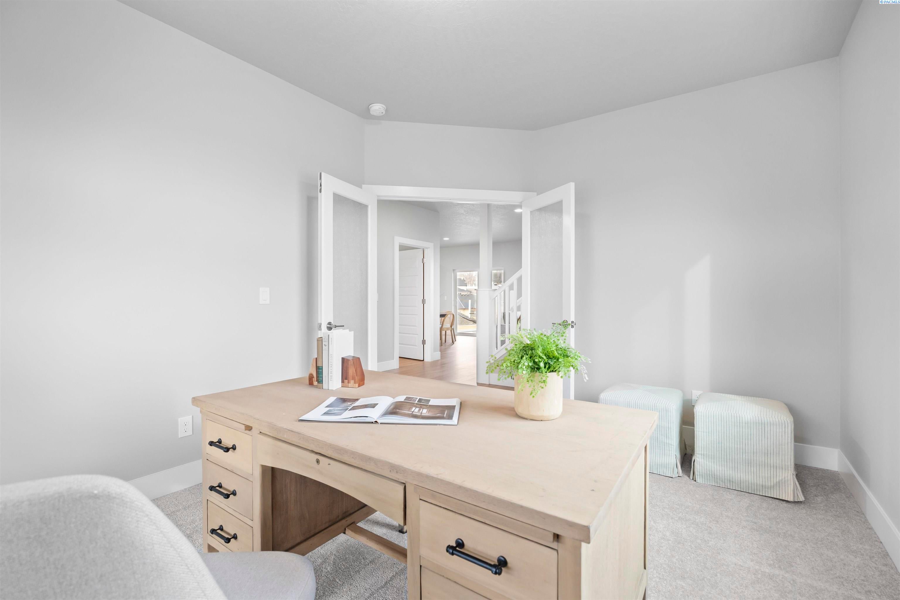 West Richland, Washington, 99353, United States, 4 Bedrooms Bedrooms, ,2 BathroomsBathrooms,Residential,For Sale,2014004