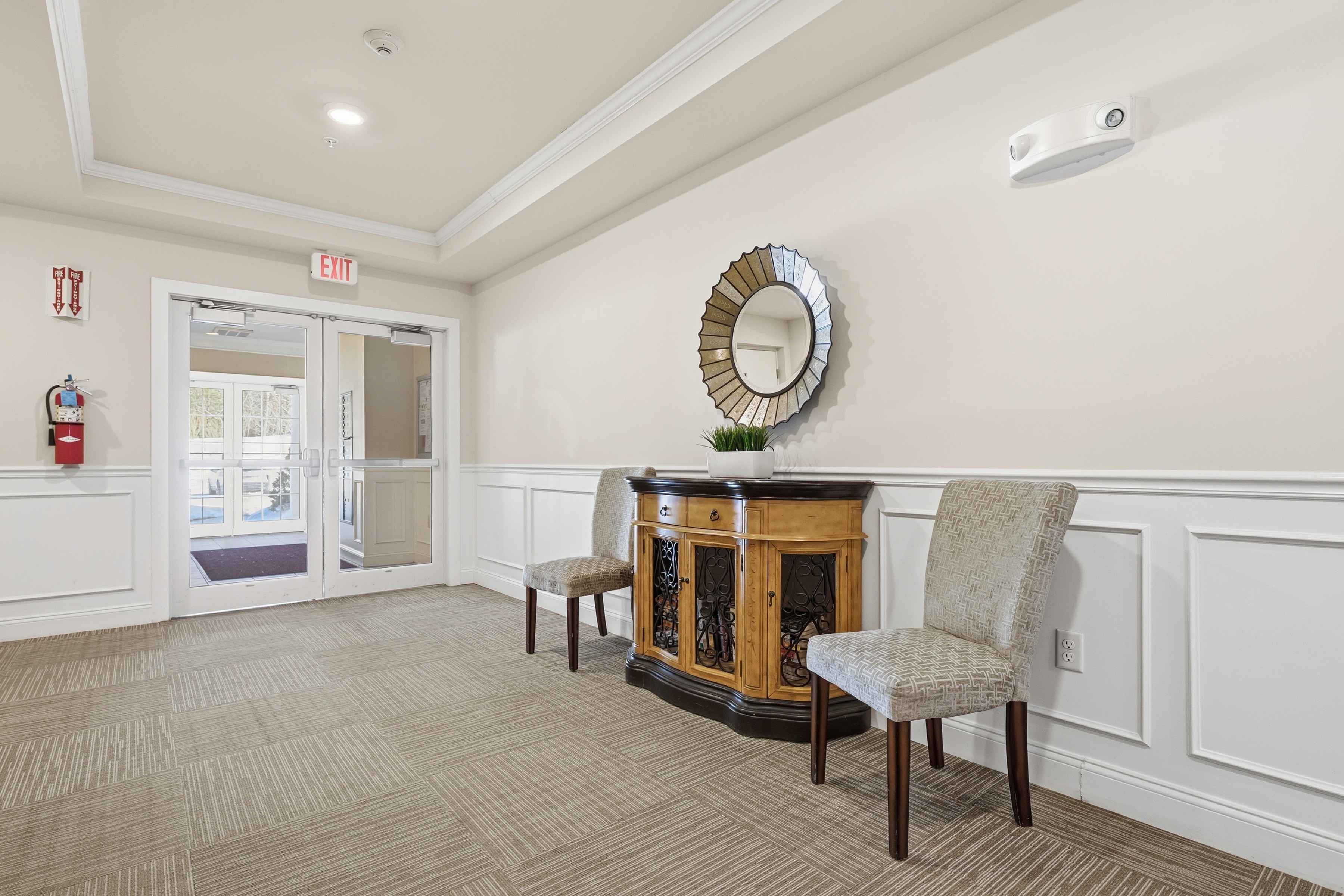 Natick, Massachusetts, 01760, United States, 2 Bedrooms Bedrooms, ,2 BathroomsBathrooms,Residential,For Sale,2015900