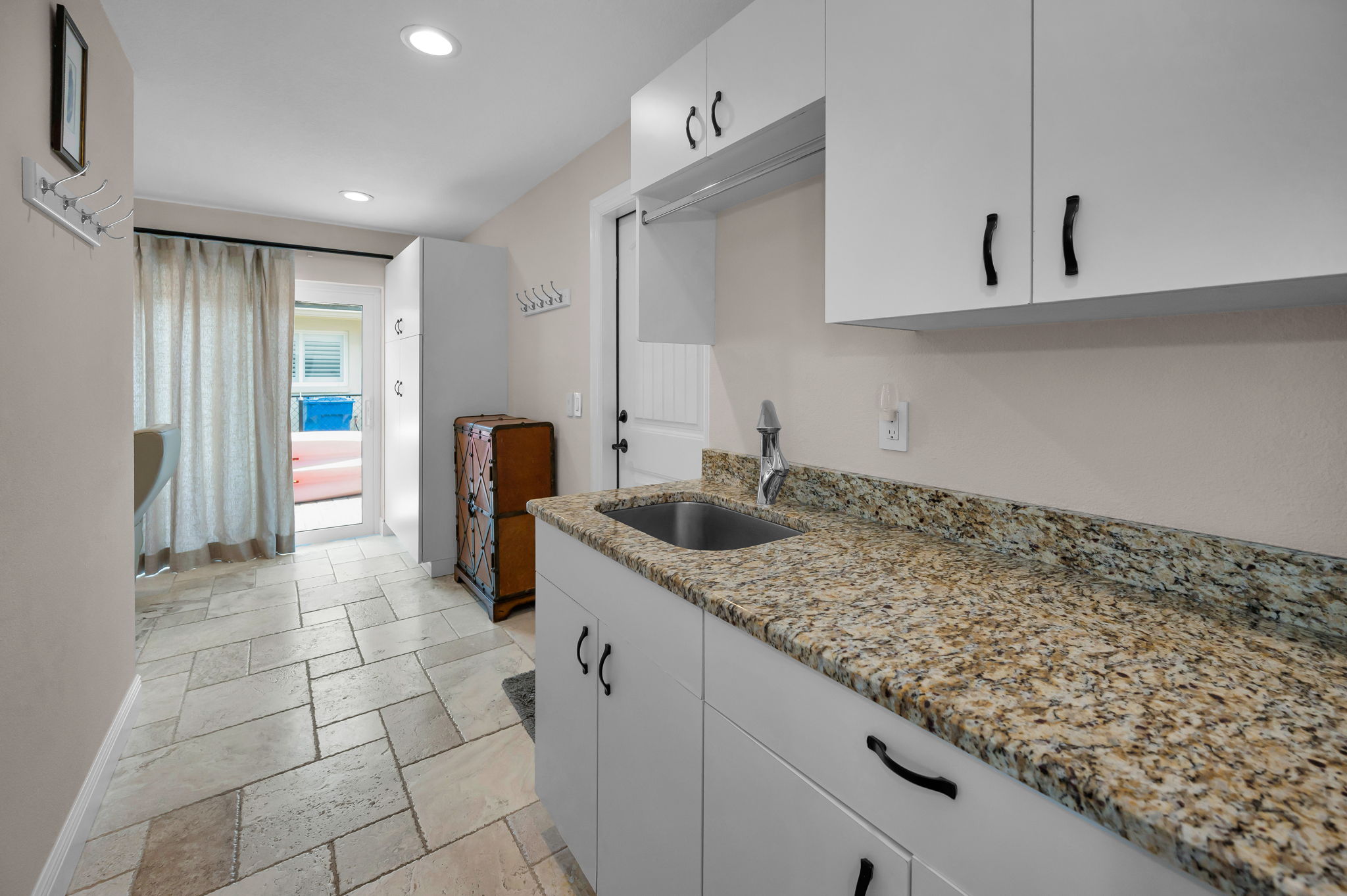 St Petersburg, Florida, 33703, United States, 4 Bedrooms Bedrooms, ,3 BathroomsBathrooms,Residential,For Sale,1978536