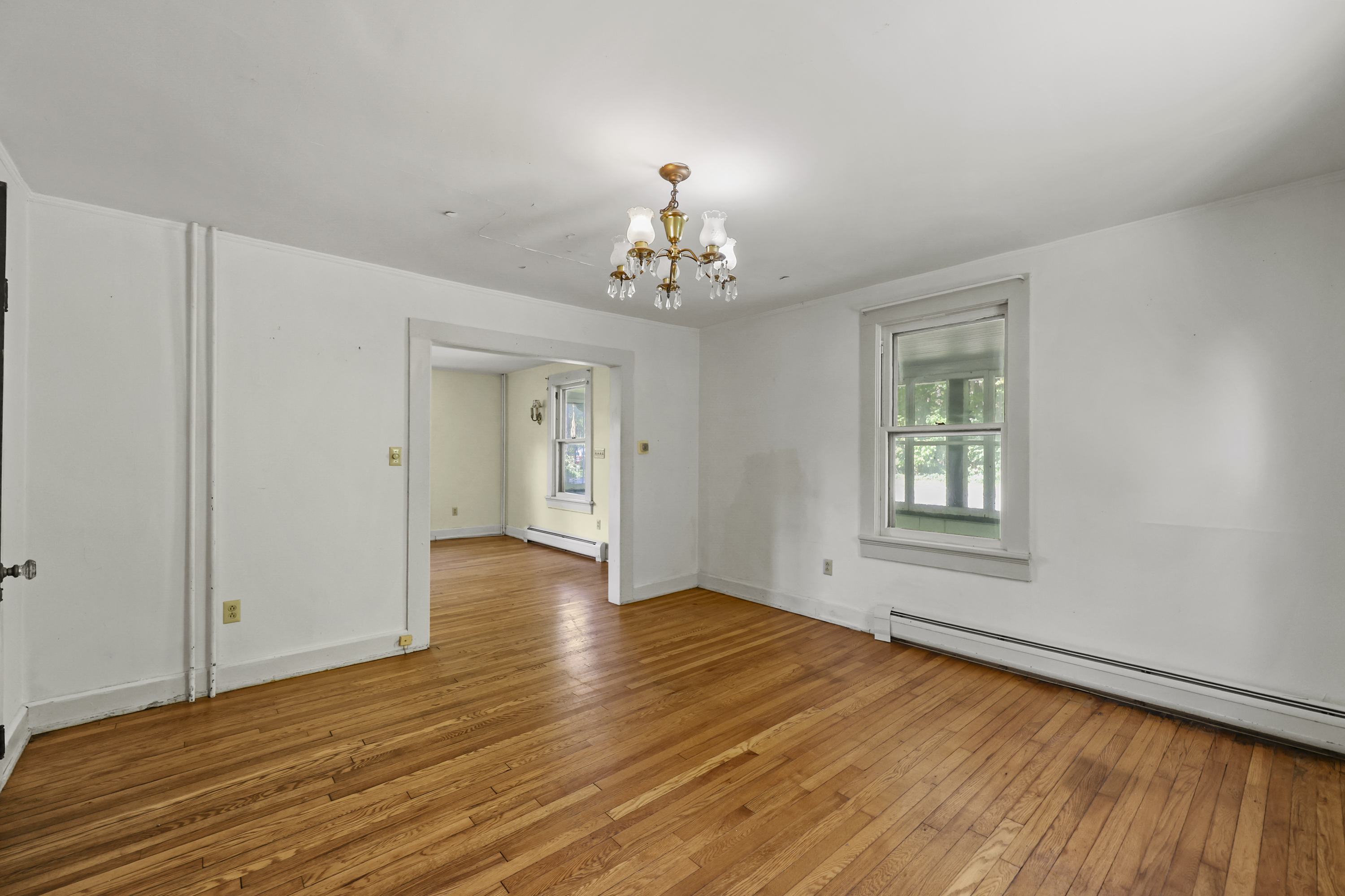 CHARMING STOCKBRIDGE 4-BED HOME AWAITS YOUR VISION - 物件實景