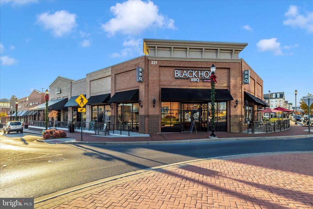 Frederick, Maryland, 21701, United States, 4 Bedrooms Bedrooms, ,4 BathroomsBathrooms,Residential,For Sale,2005194