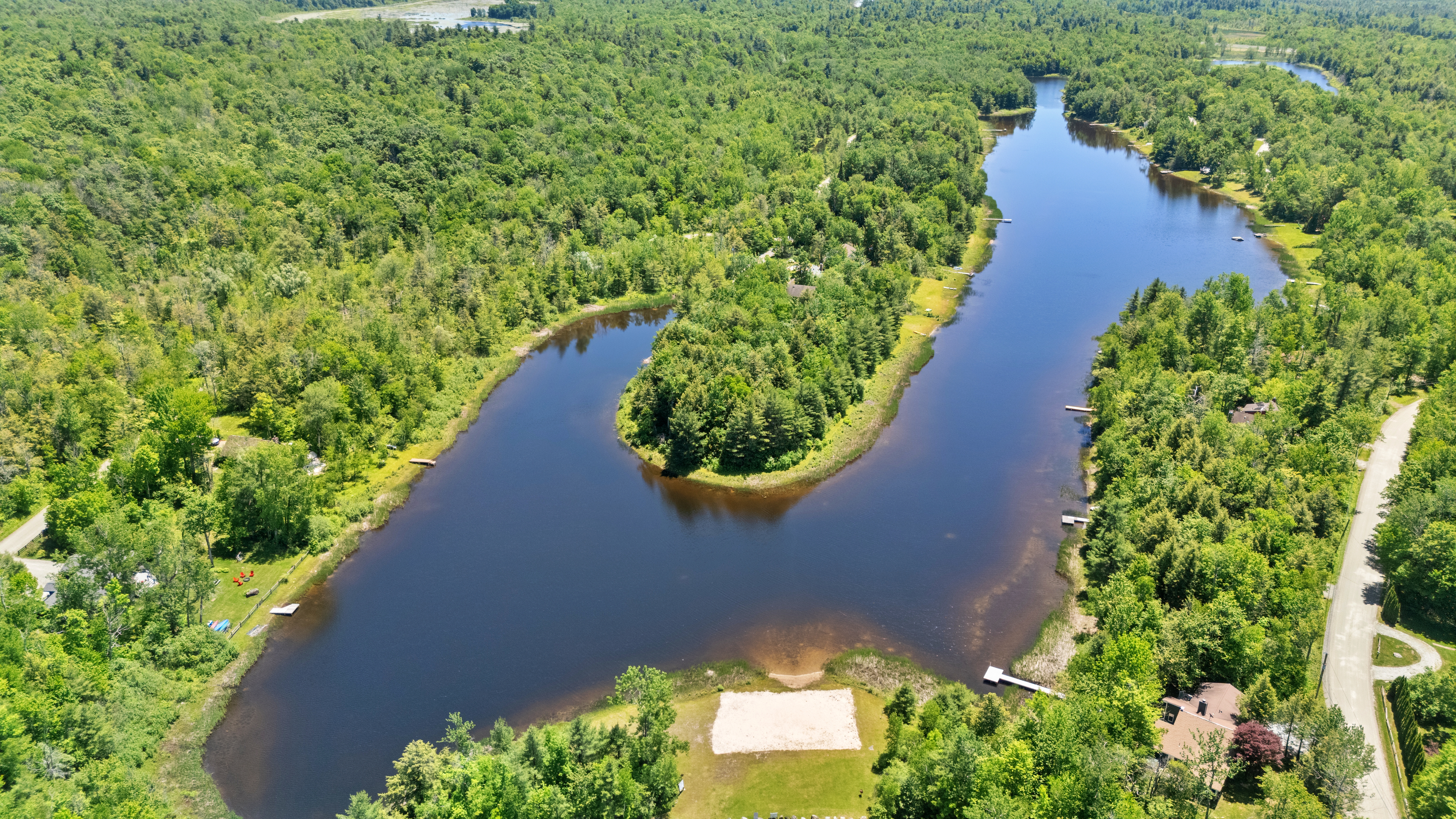  Wooded Privacy in Beautiful Lake Community - 物件實景