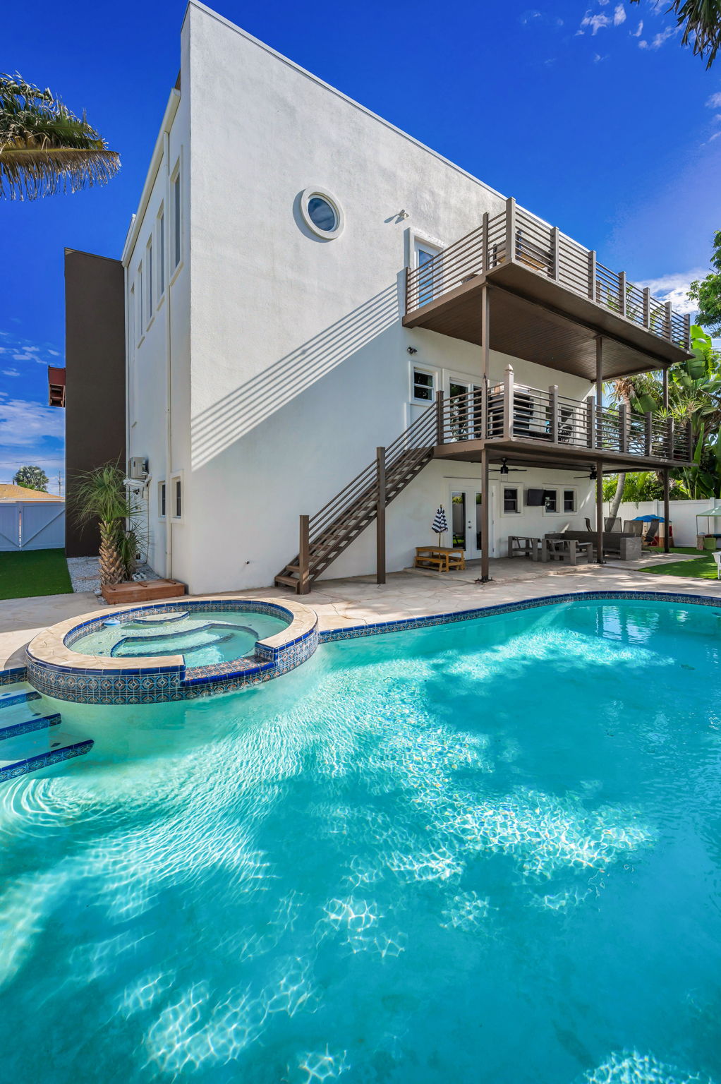 Treasure Island, Florida, 33706, United States, 3 Bedrooms Bedrooms, ,3 BathroomsBathrooms,Residential,For Sale,1996419