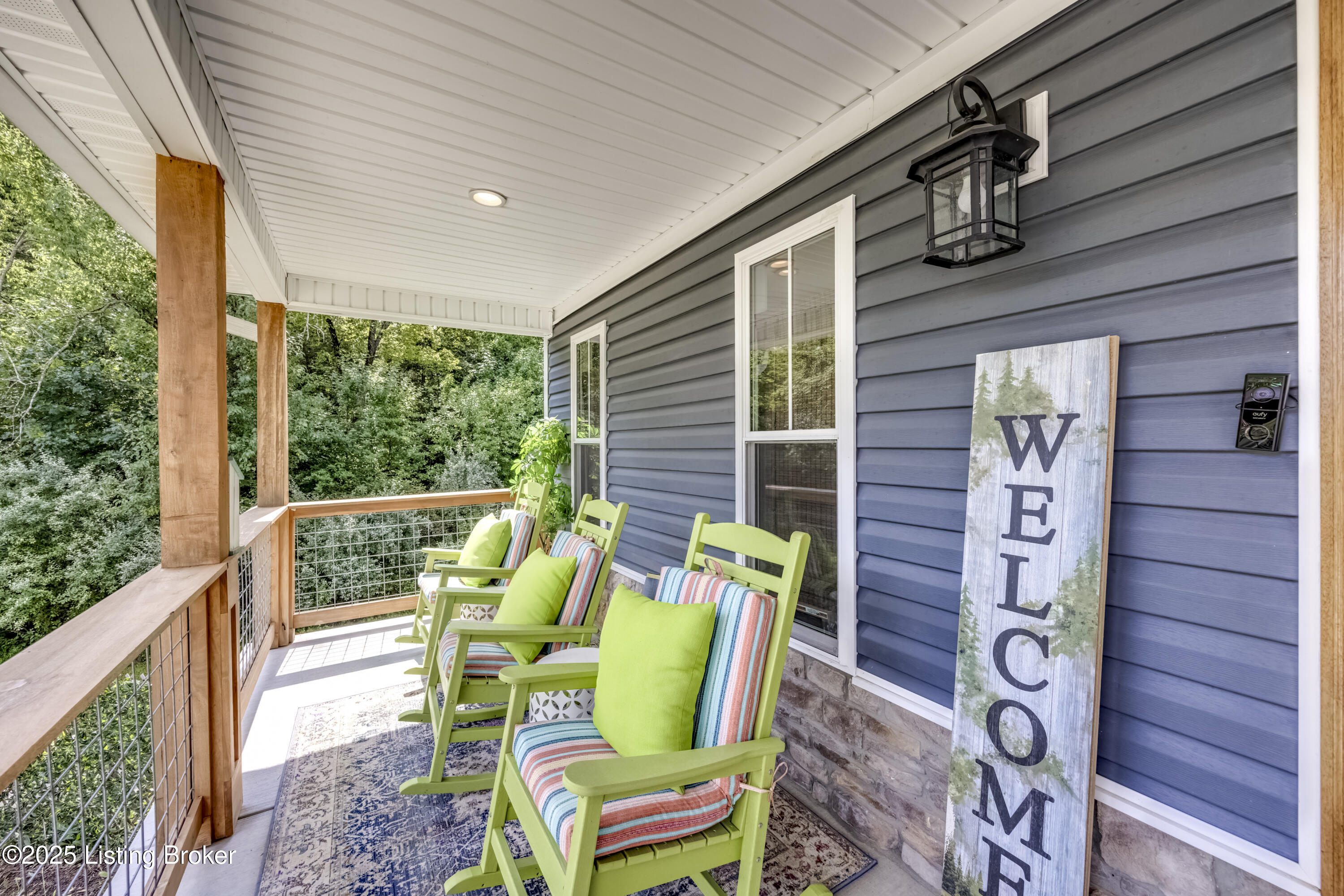 Crestwood, Kentucky, 40014, United States, 5 Bedrooms Bedrooms, ,4 BathroomsBathrooms,Residential,For Sale,1907085