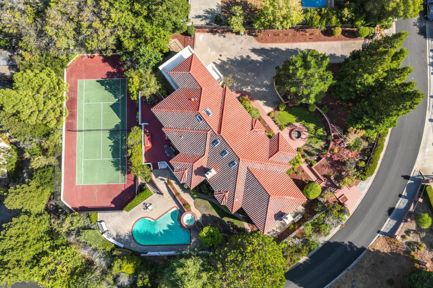 Hillsborough, California, 94010, United States, 5 Bedrooms Bedrooms, ,5 BathroomsBathrooms,Residential,For Sale,1940320