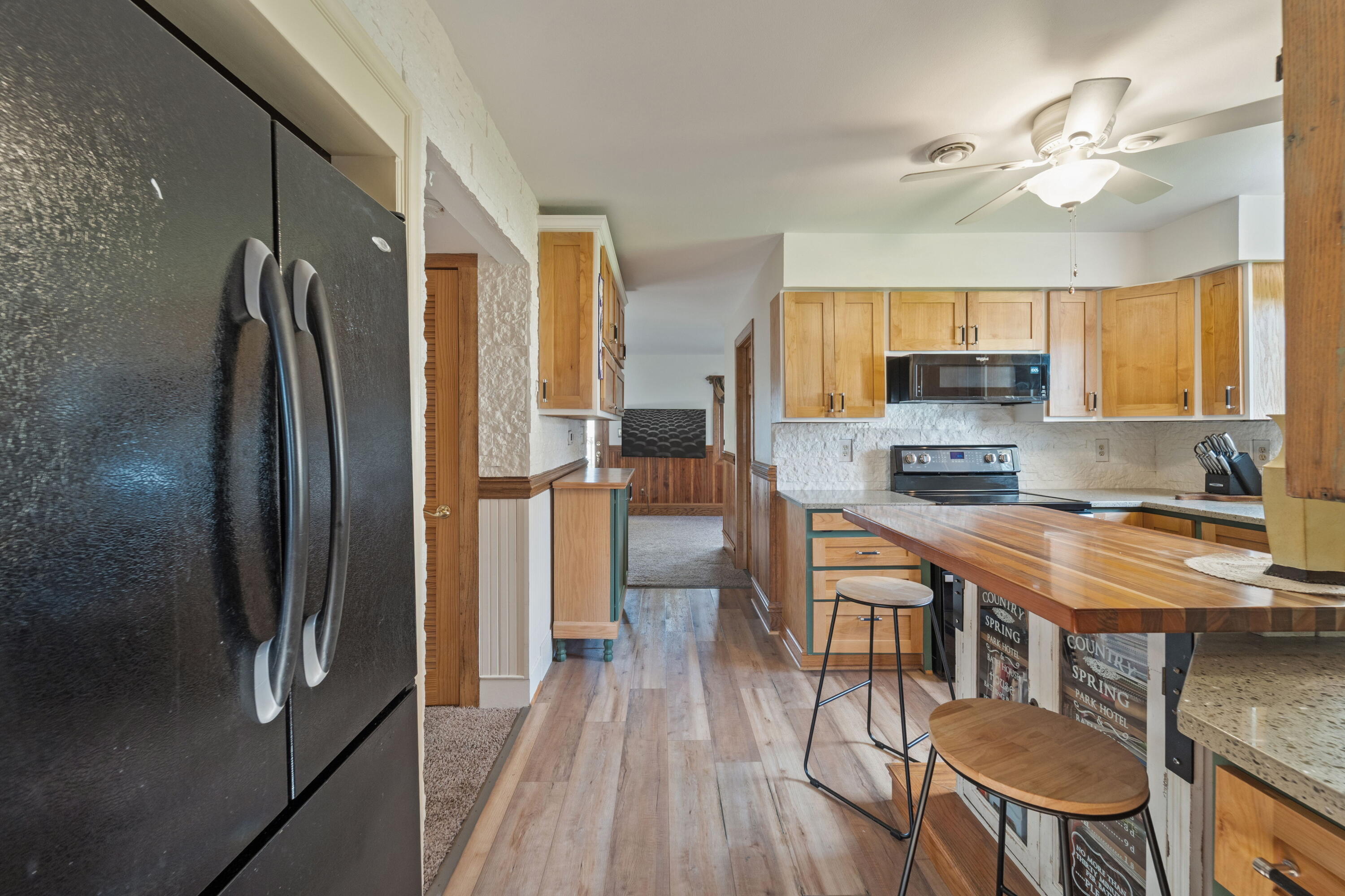 Waterford, Wisconsin, 53185, United States, 2 Bedrooms Bedrooms, ,2 BathroomsBathrooms,Residential,For Sale,1985516