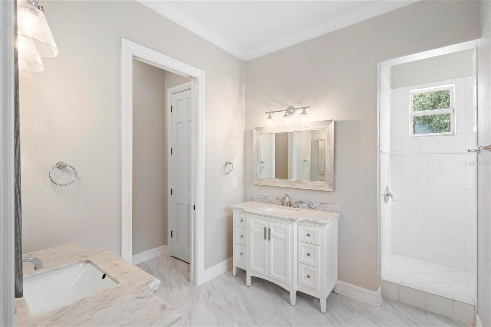 ORLANDO, Florida, 32827, United States, 3 Bedrooms Bedrooms, ,5 BathroomsBathrooms,Residential,For Sale,1825170