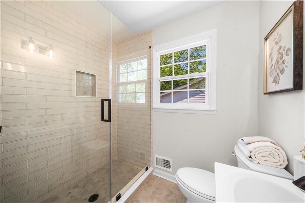 Atlanta, Georgia, 30328, United States, 4 Bedrooms Bedrooms, ,4 BathroomsBathrooms,Residential,For Sale,1917074