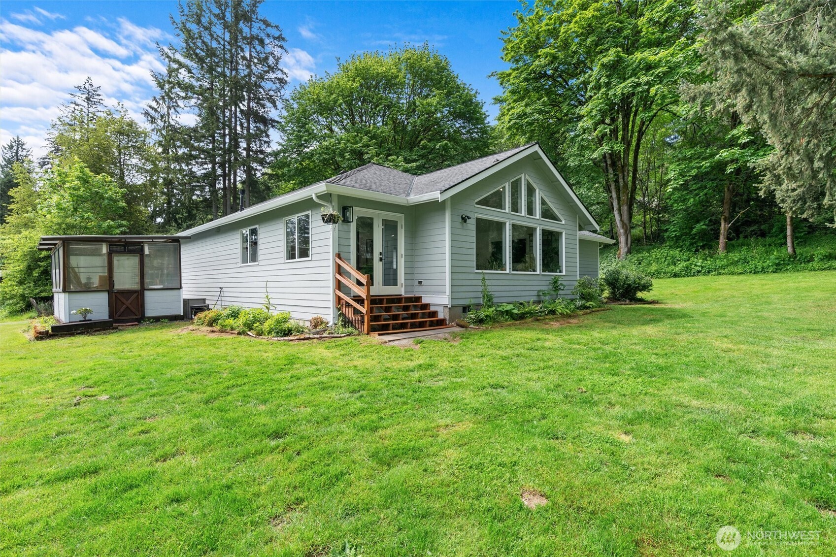 Renton, Washington, 98059, United States, 3 Bedrooms Bedrooms, ,2 BathroomsBathrooms,Residential,For Sale,1846529
