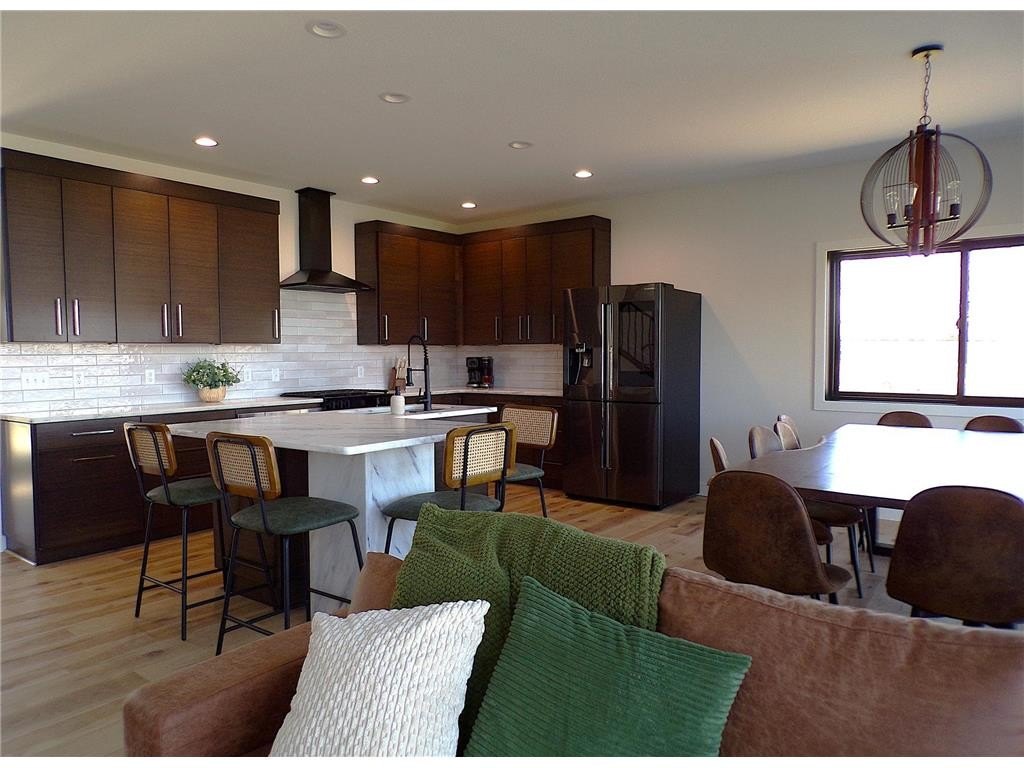 Alexandria, Minnesota, 56308, United States, 4 Bedrooms Bedrooms, ,2 BathroomsBathrooms,Residential,For Sale,2019044