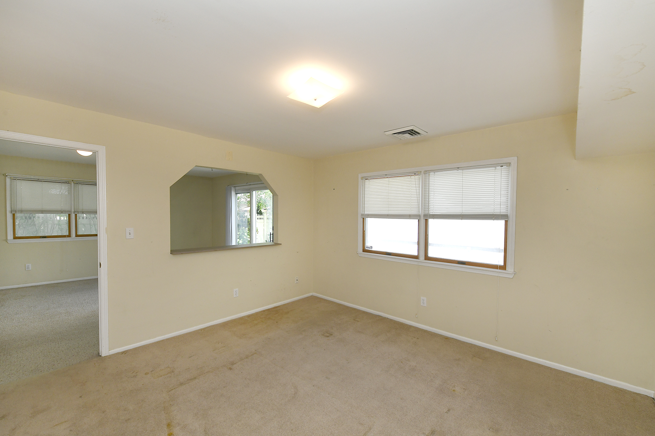 Bethpage, New York, 11714, United States, 4 Bedrooms Bedrooms, ,3 BathroomsBathrooms,Residential,For Sale,1880879
