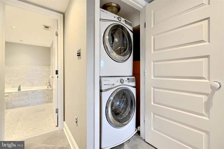 Baltimore, Maryland, 21224, United States, 3 Bedrooms Bedrooms, ,3 BathroomsBathrooms,Residential,For Sale,1930915