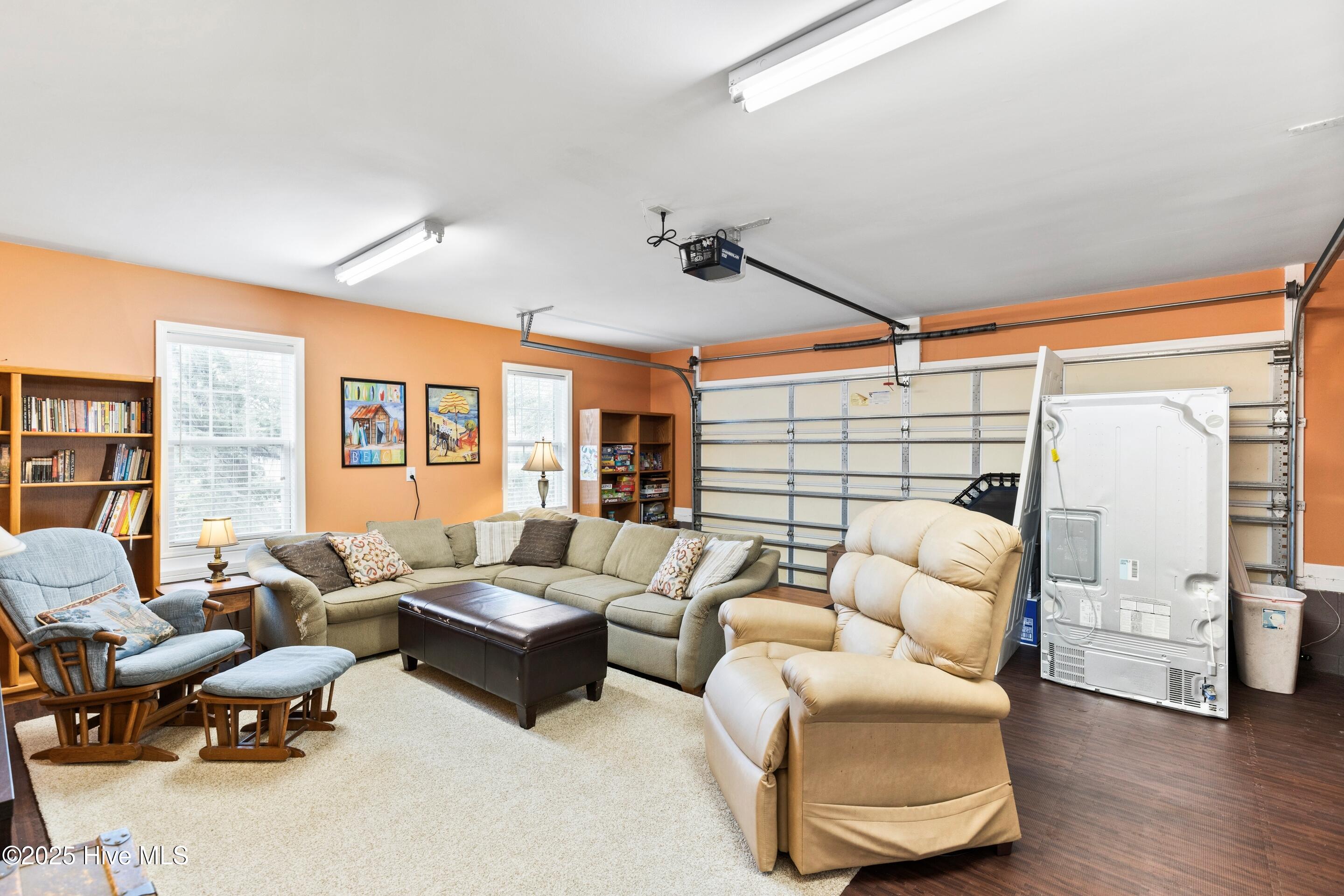 Wilmington, North Carolina, 28409, United States, 4 Bedrooms Bedrooms, ,3 BathroomsBathrooms,Residential,For Sale,1898708