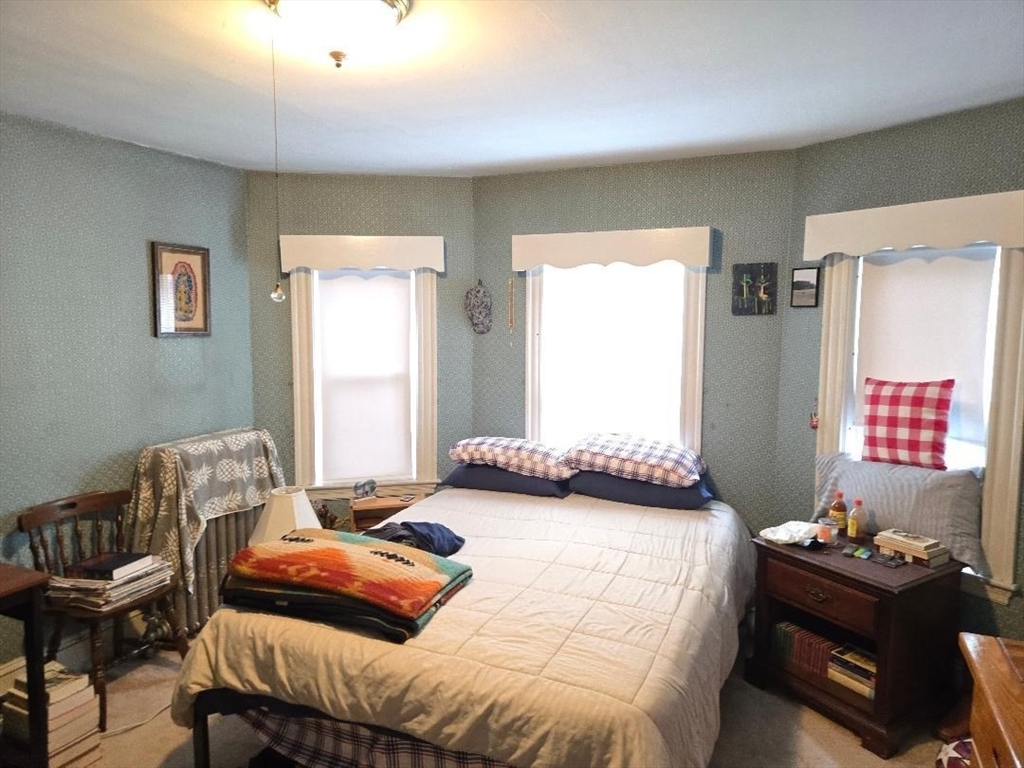 Somerville, Massachusetts, 02144, United States, 5 Bedrooms Bedrooms, ,2 BathroomsBathrooms,Residential,For Sale,1881743