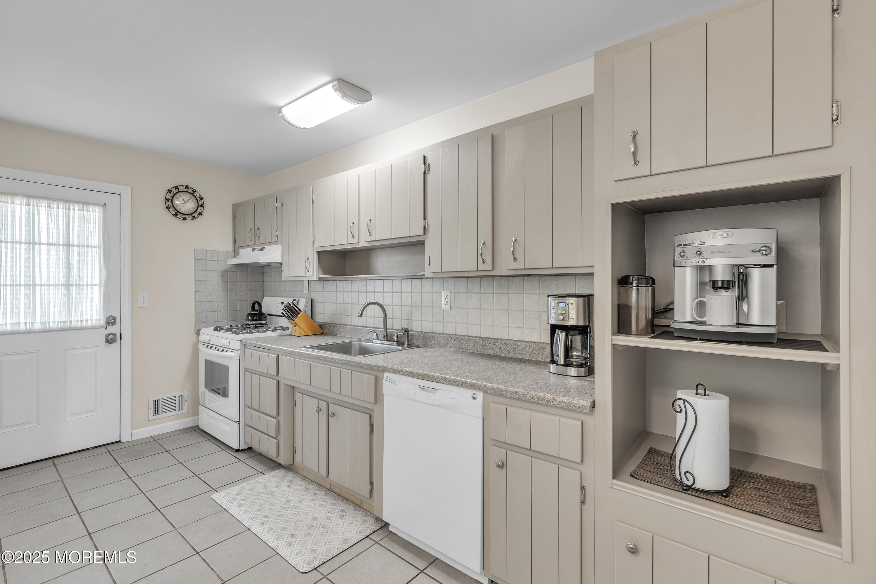 Freehold, New Jersey, 07728, United States, 3 Bedrooms Bedrooms, ,1 BathroomBathrooms,Residential,For Sale,1939212